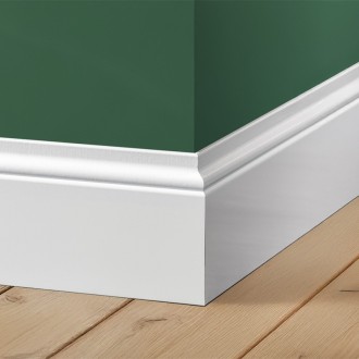 Hoge romantische plinten | Voorgelakt RAL9010